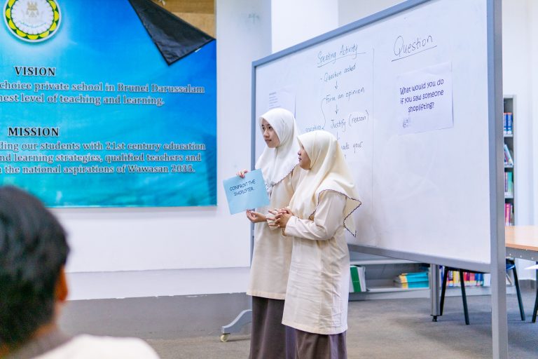 Yayasan Secondary School 4